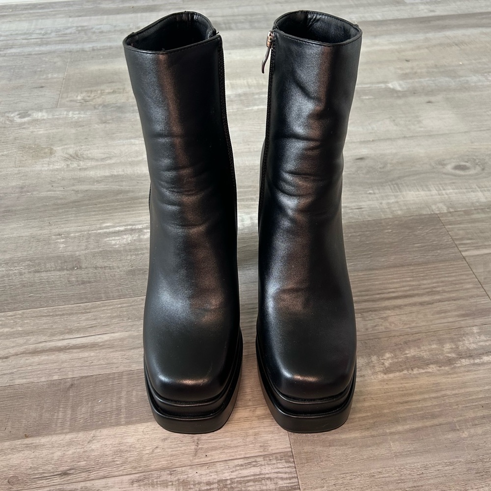 Black Leather Women's Boots